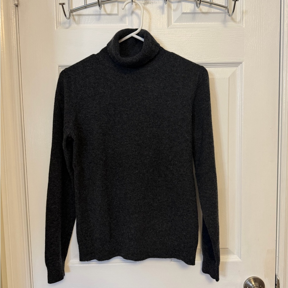 Black Goat Classic Kohl Turtleneck Size M - Picture 6 of 11